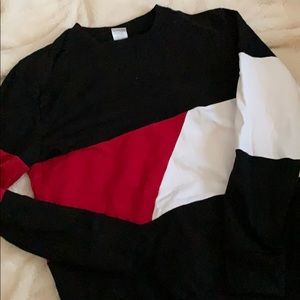 🔴⚫️ZYIA SWEATER, worn once and washed. 🔴⚫️